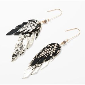 ๐ ๐ Fall Feather Dangle Earrings ๐ ๐